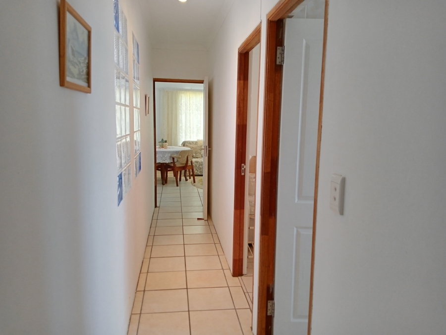 4 Bedroom Property for Sale in Struisbaai Western Cape